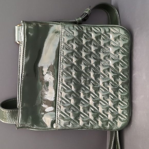 Jaeger Elegant Olive Green Patent Leather Shoulder Bag. - Picture 3 of 13